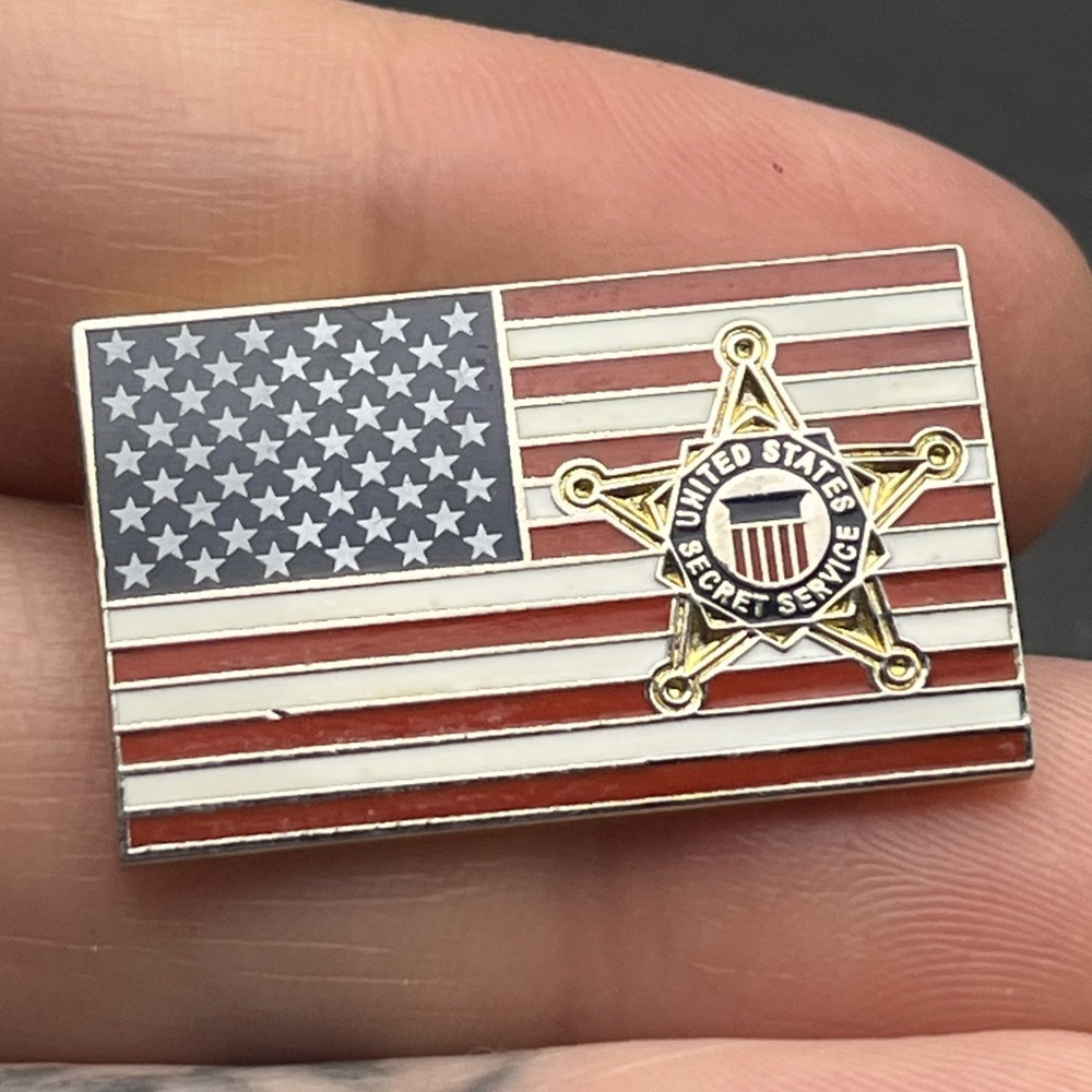 United States Secret Service American Flag Souvenir Lapel Hat Pin